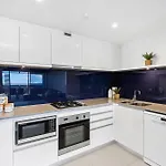 Converted Two Bedroom Apartments At Circle On Cavill - Self Contained, Privately Managed - Wow Stay
